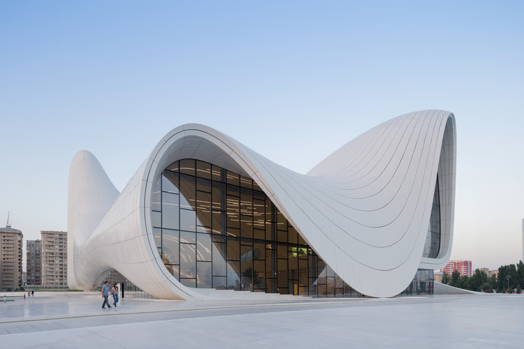 Centro Heydar Aliyev / Zaha Hadid Architects Imagem: Iwan Baan